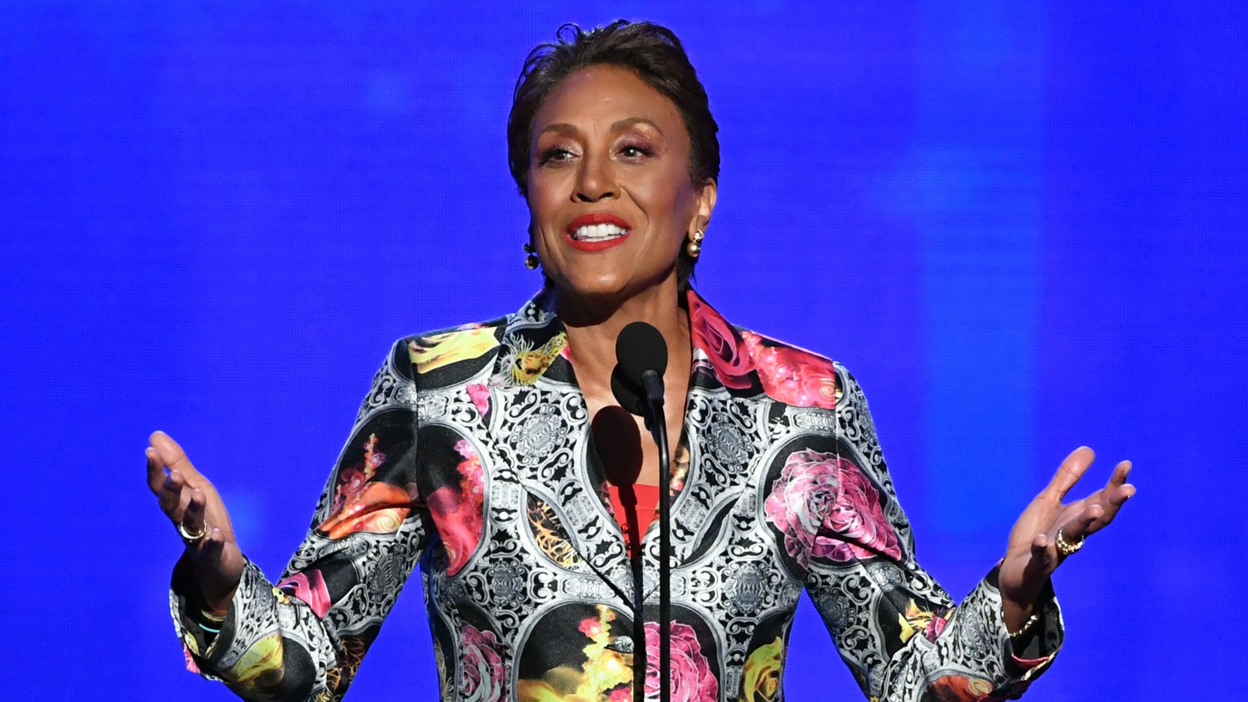 0916_robinroberts_header-scaled-1