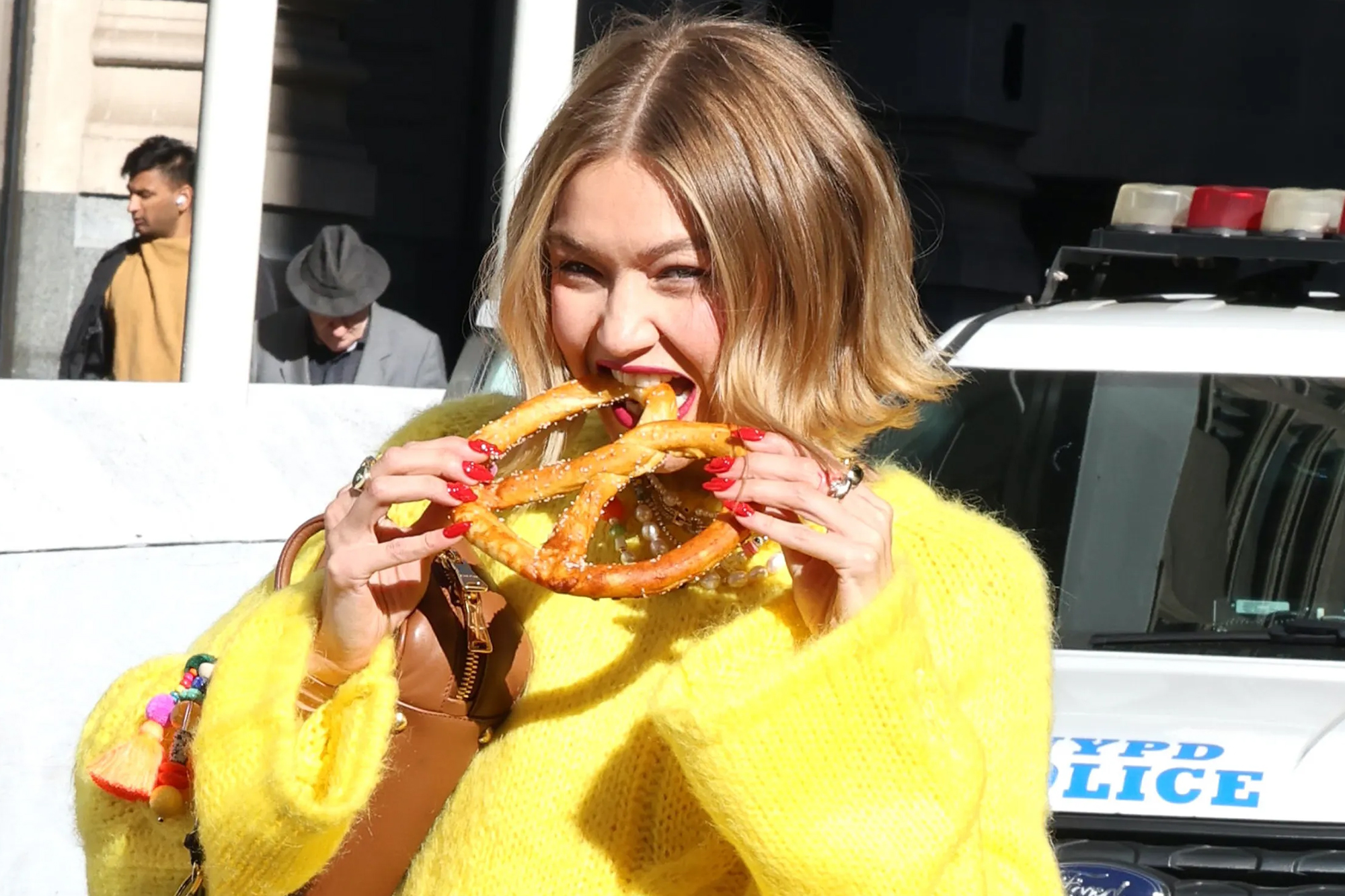 gigi-hadid-seen-filming-commercial-93621271-copy